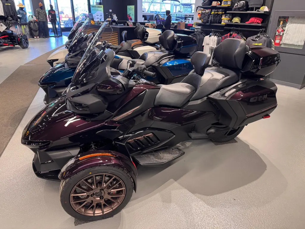 Can-Am SPYDER RT SEA TO SKY LIMITED 2025