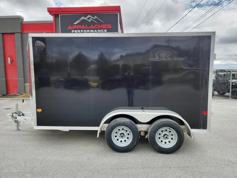 2023 EZ Hauler REMORQUE FERMÉE 6X12 PORTE DOUBLE