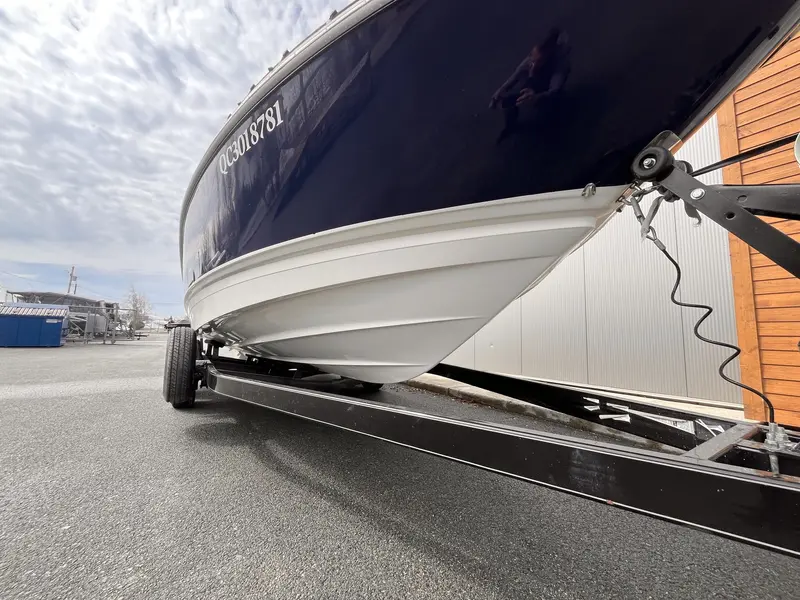 Larson LXI 258 volvo 5,7 2010