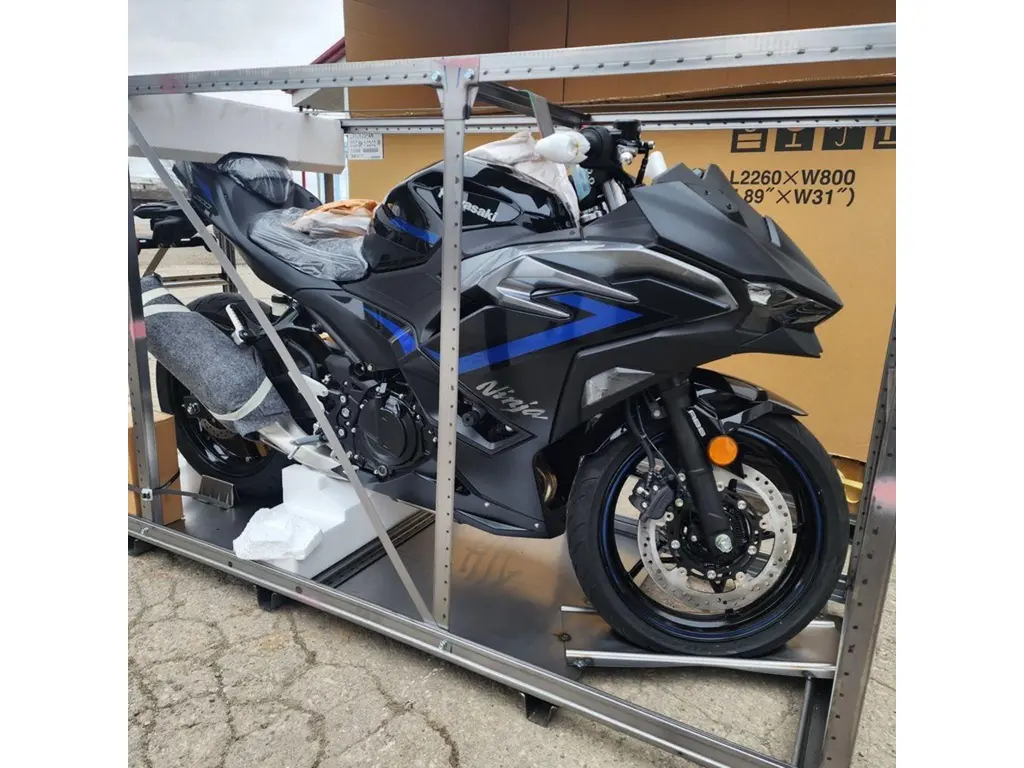 2025 Kawasaki Ninja 500 SE 