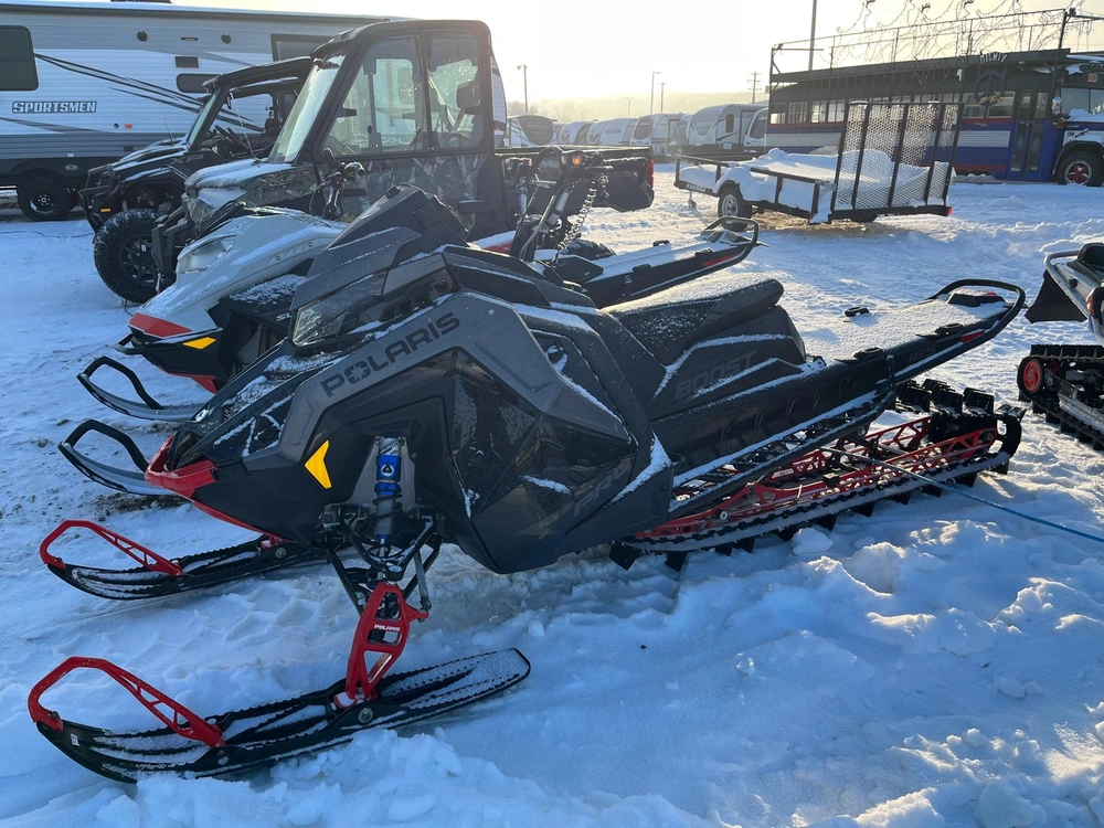 2022 Polaris Pro Rmk Boost 165x2.75 alt