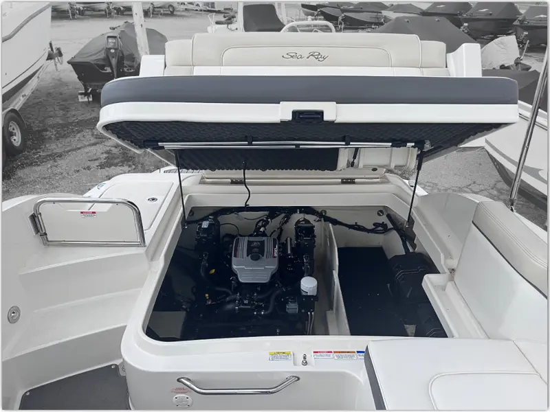 2014 Sea Ray 260 SunDeck