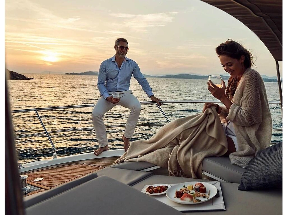 Prestige Yachts 520 Fly 2026 alt