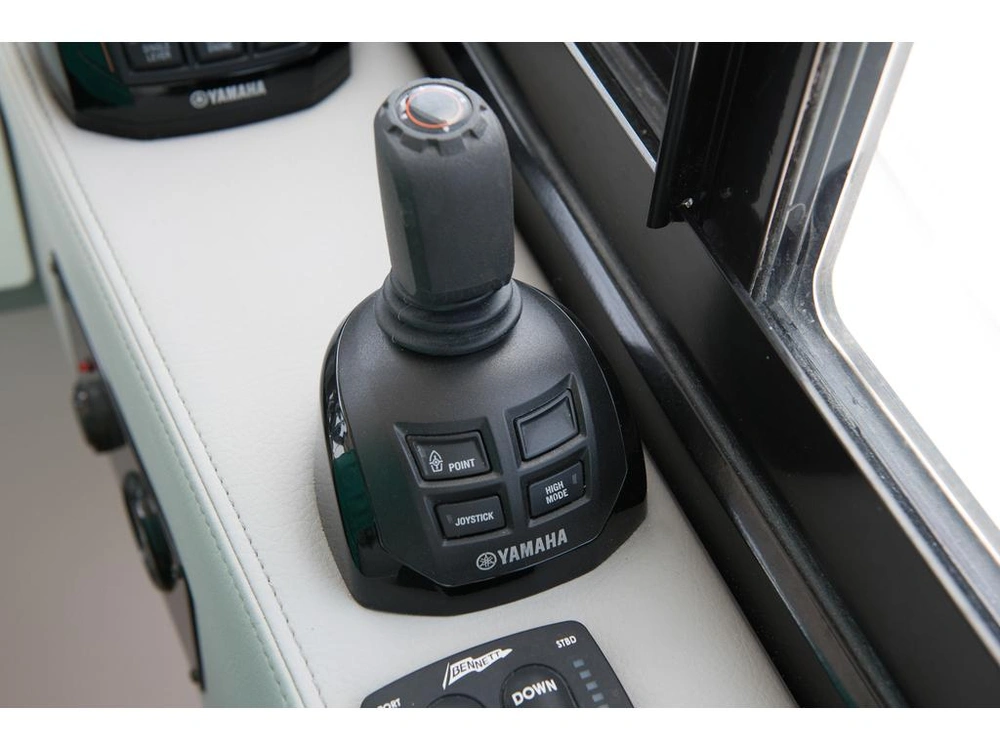 Regal 36 Grande Coupe 2026 alt
