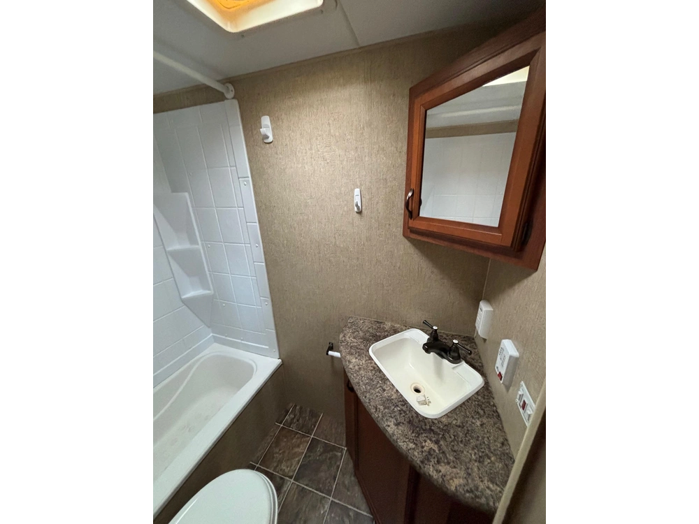 2013 Sportsmen Travel Trailer alt