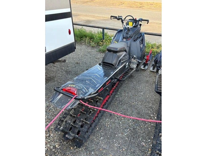 2023 Polaris Pro Rmk Boost 165x2.75 alt