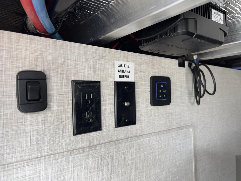 Jayco Eagle 355mbqs 2025 alt