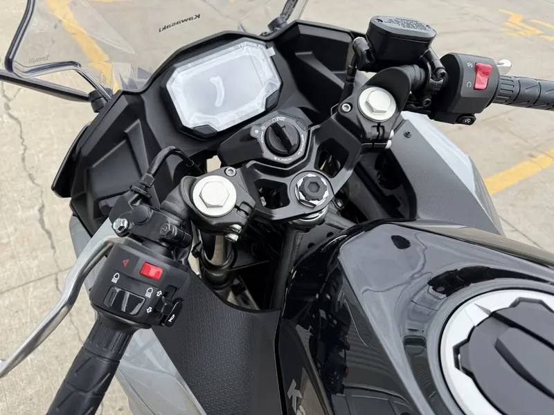 2025 Kawasaki NINJA 500 SE