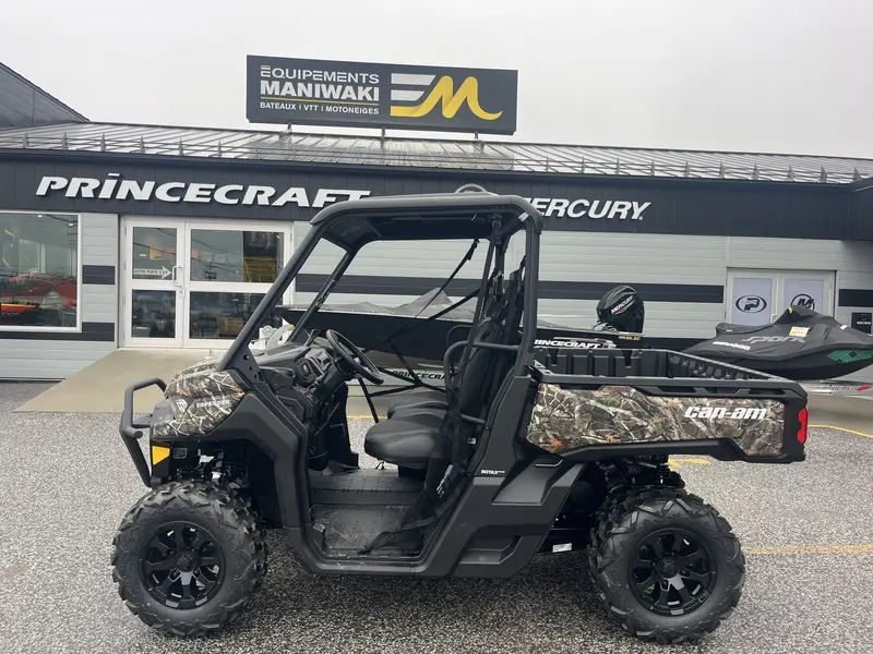2025 Can-Am DEFENDER XT HD 7