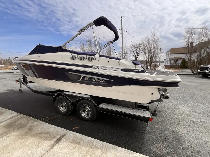 Larson LXI 258 volvo 5,7 2010