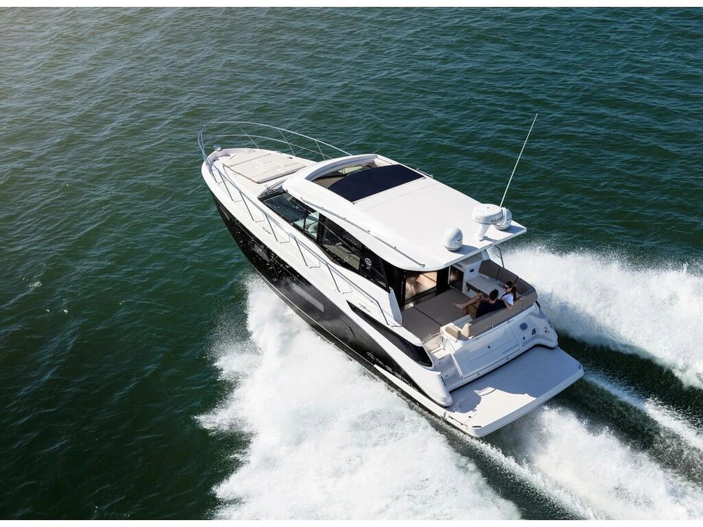 Regal 42 Grande Coupe 2026 alt