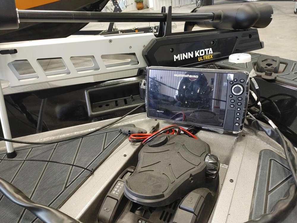 2022 Lowe Boats St-198 Favorite alt