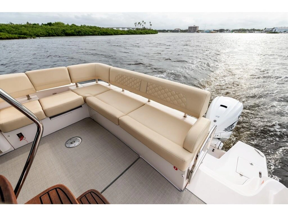 Regal 42 Fxo 2026 alt