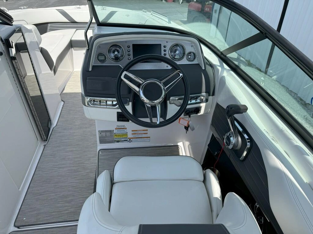 Regal 24 Fasdeck Rx 2018 alt