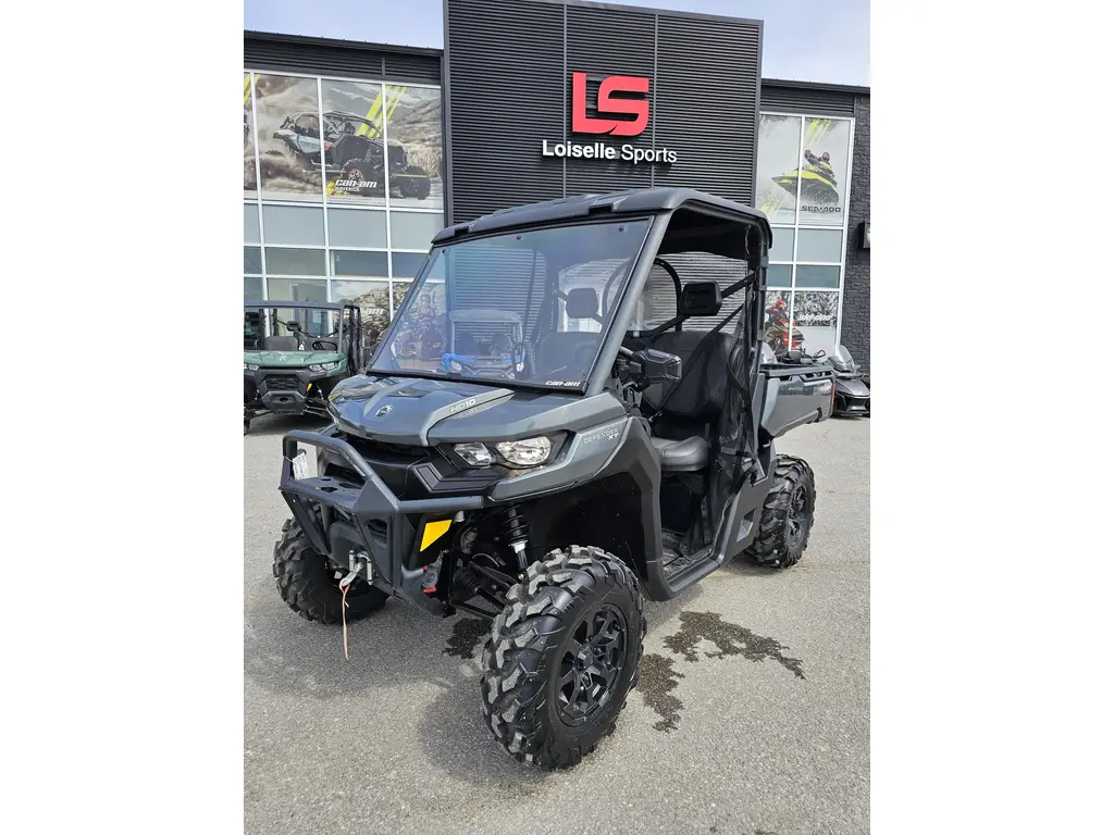 2023 Can-Am DEFENDER XT HD10