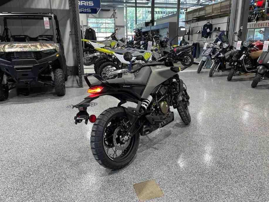 2024 Husqvarna Svartpilen 401 alt