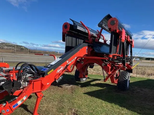 2025 Kuhn MM950