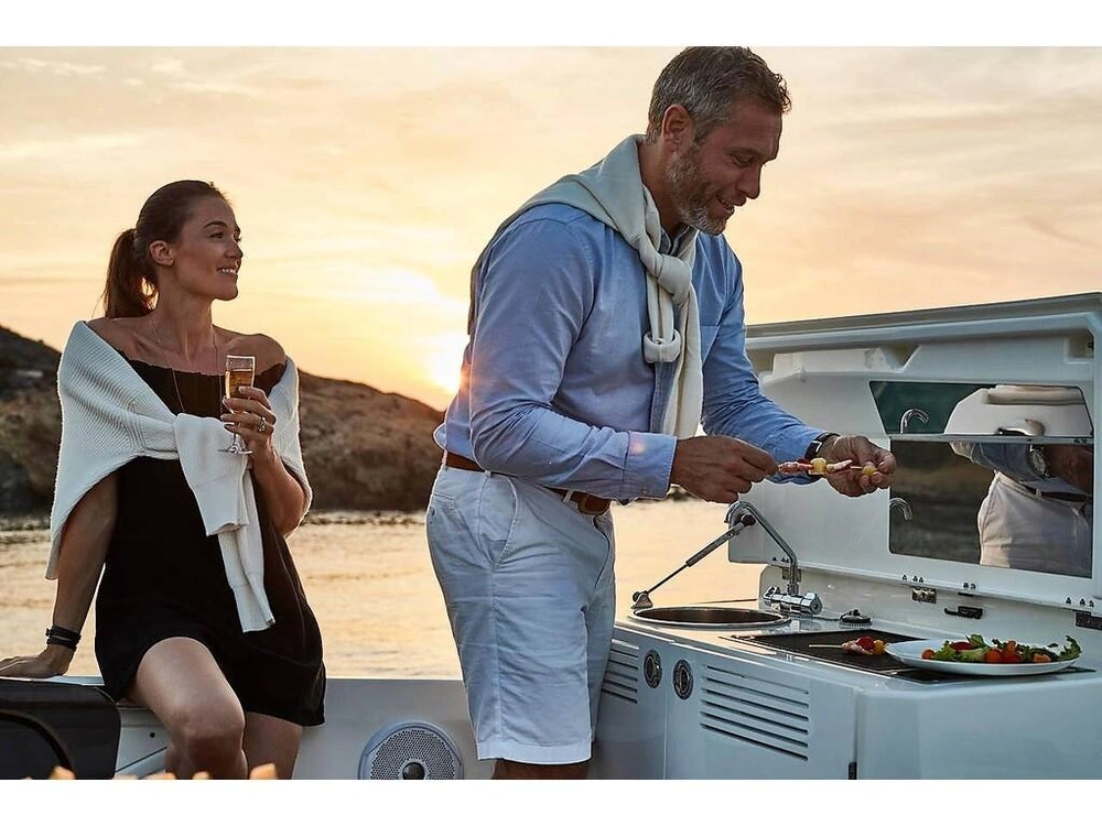Prestige Yachts 520 Fly 2026 alt