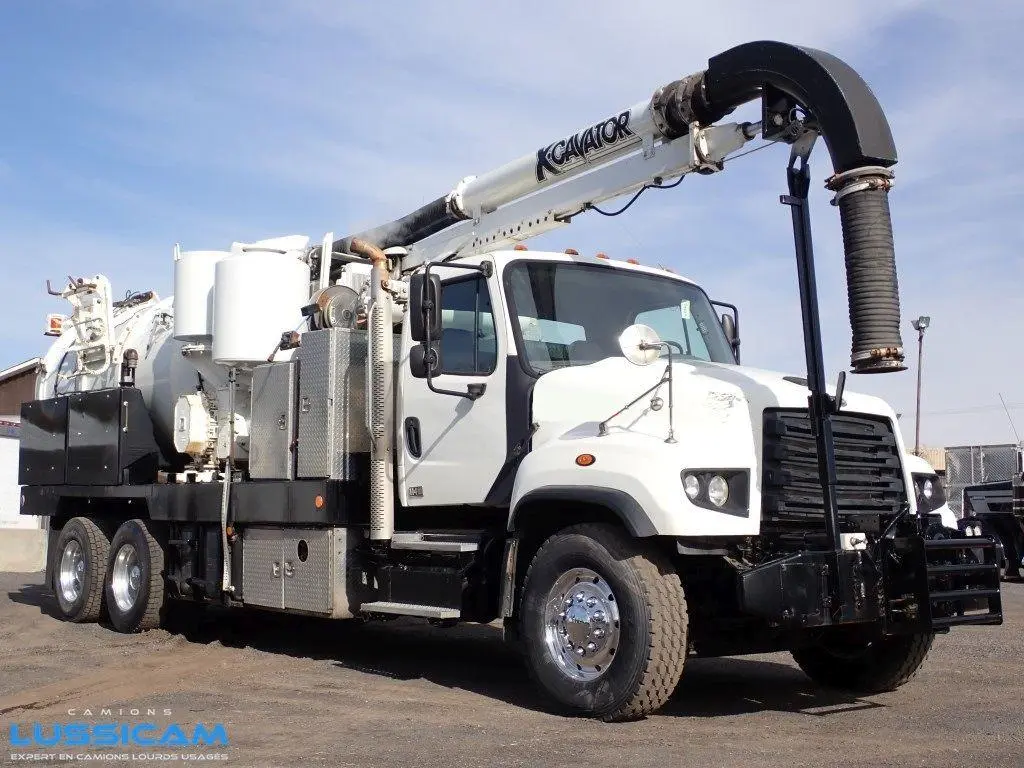 2012 Freightliner 114SD