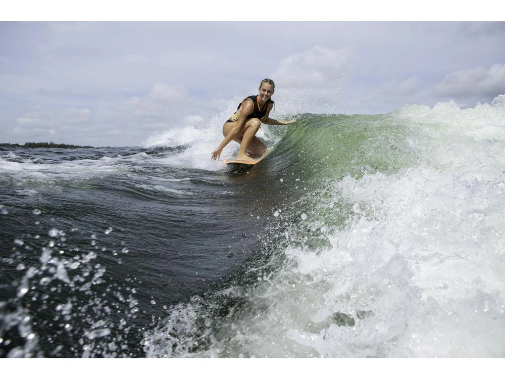 Regal Ls6 Surf 2026 alt