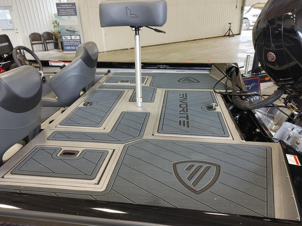 2022 Lowe Boats St-198 Favorite alt