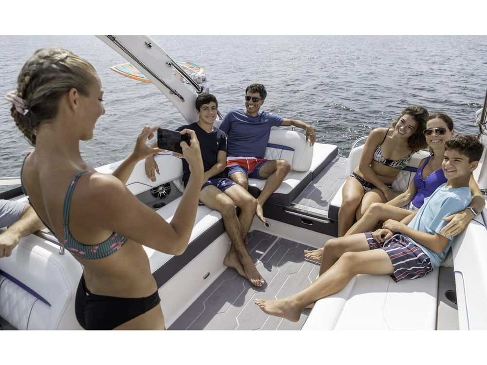 Regal Ls6 Surf 2026 alt