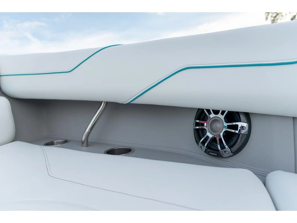 Regal Ls4 Surf 2026 alt