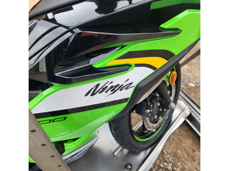 2025 Kawasaki Ninja 500 SE KRT Edition