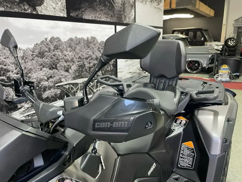 2025 Can-Am OUTLANDER MAX 850 XT **NOUVEAU LOOK ET NOUVEAU MOTEUR 999CC**