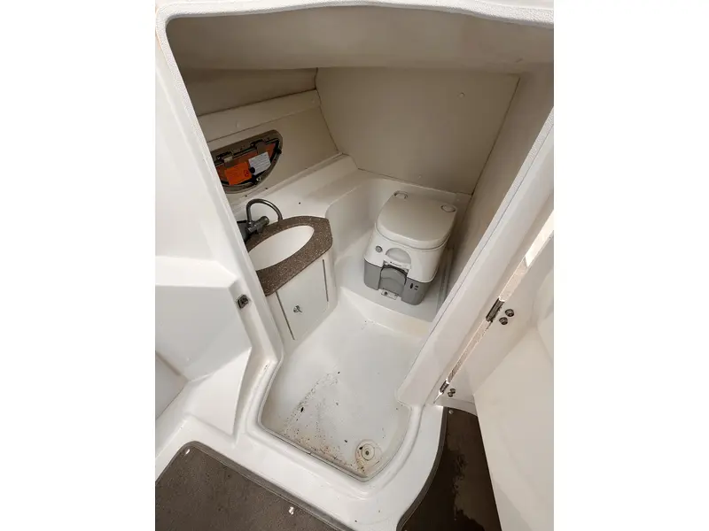 Larson LXI 258 volvo 5,7 2010