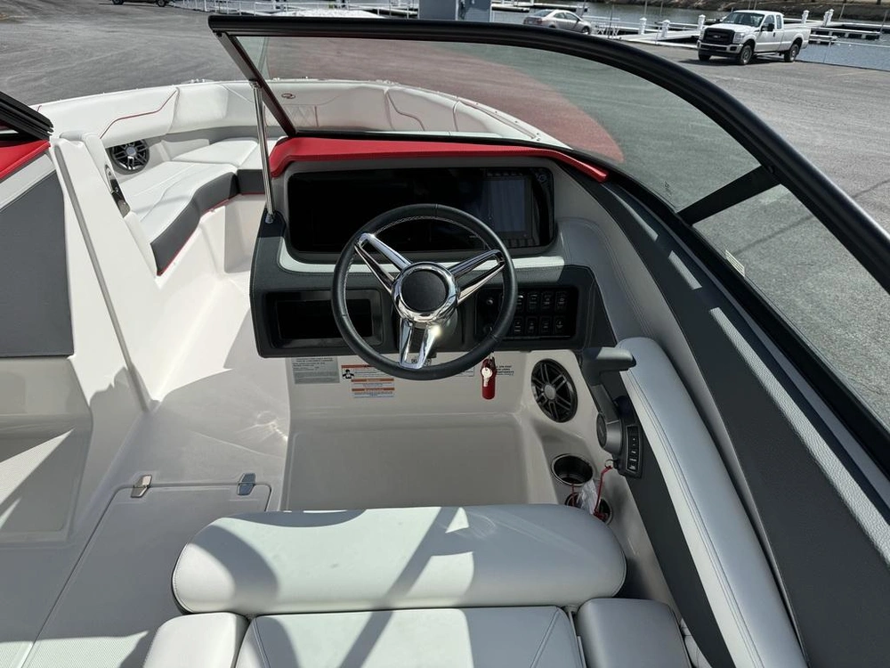 Regal Ls4 Surf 2024 alt