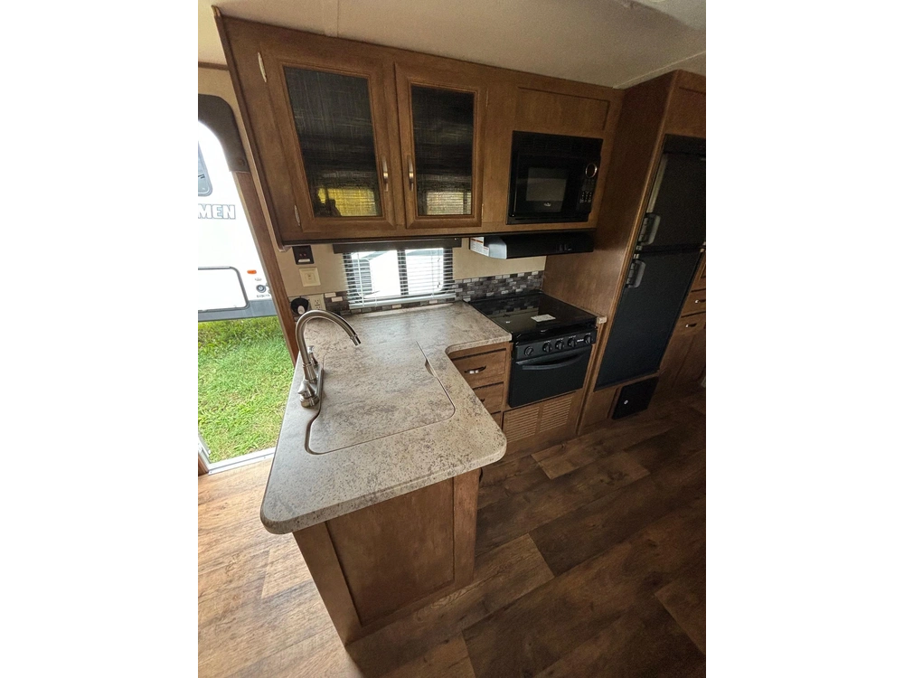 2017 Salem By Forest River Cruise Lite 263bhxl alt