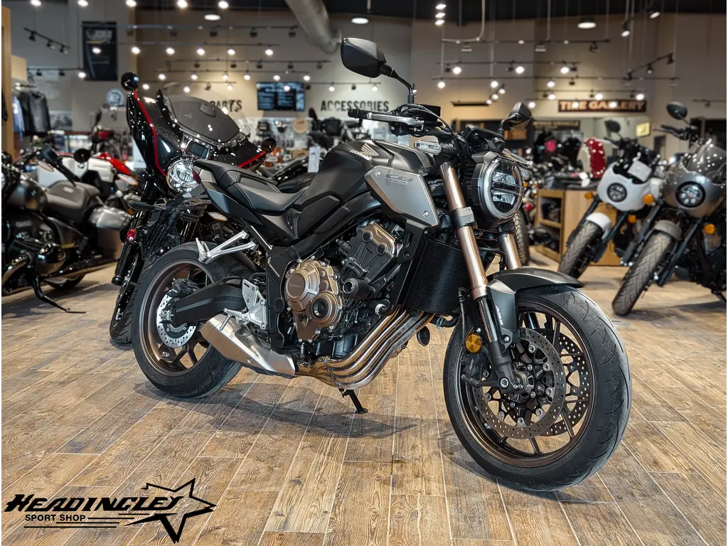 2022 Honda CB650R // Matte Gunpowder Black Metallic 