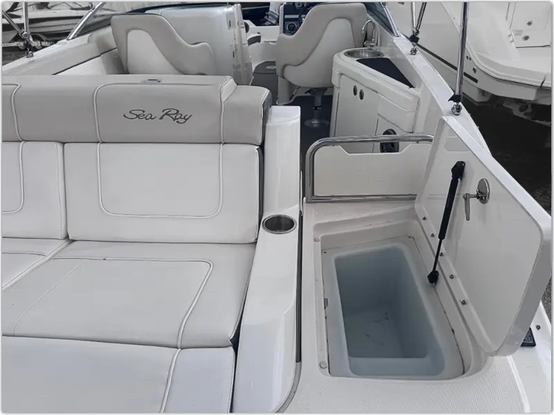 2014 Sea Ray 260 SunDeck