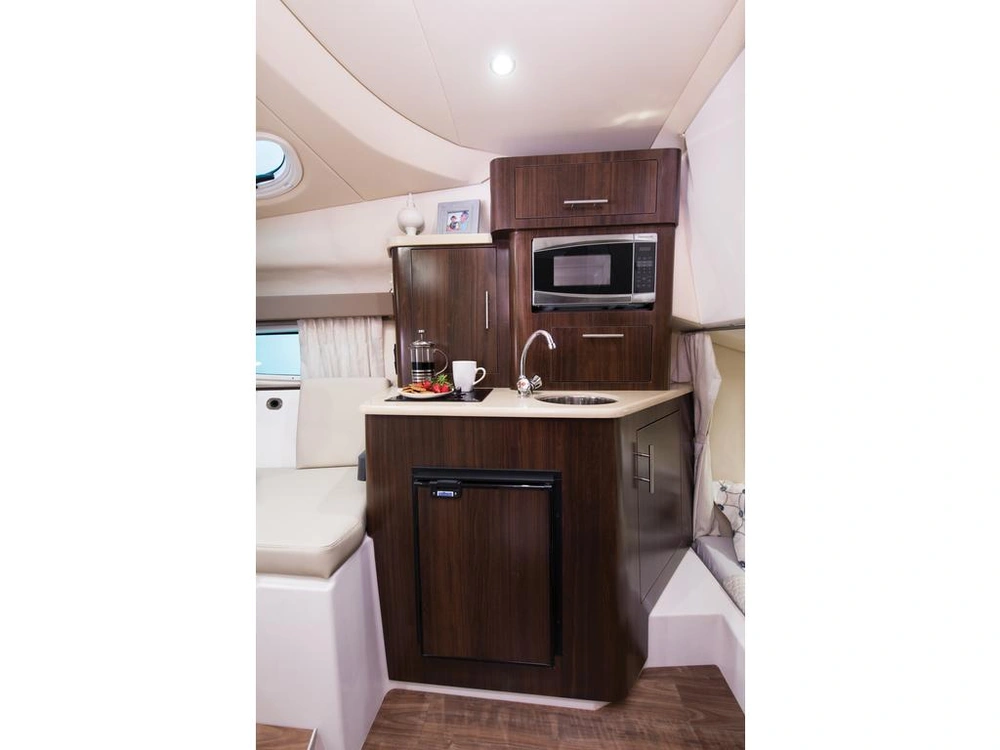 2026 Regal 28 Express alt
