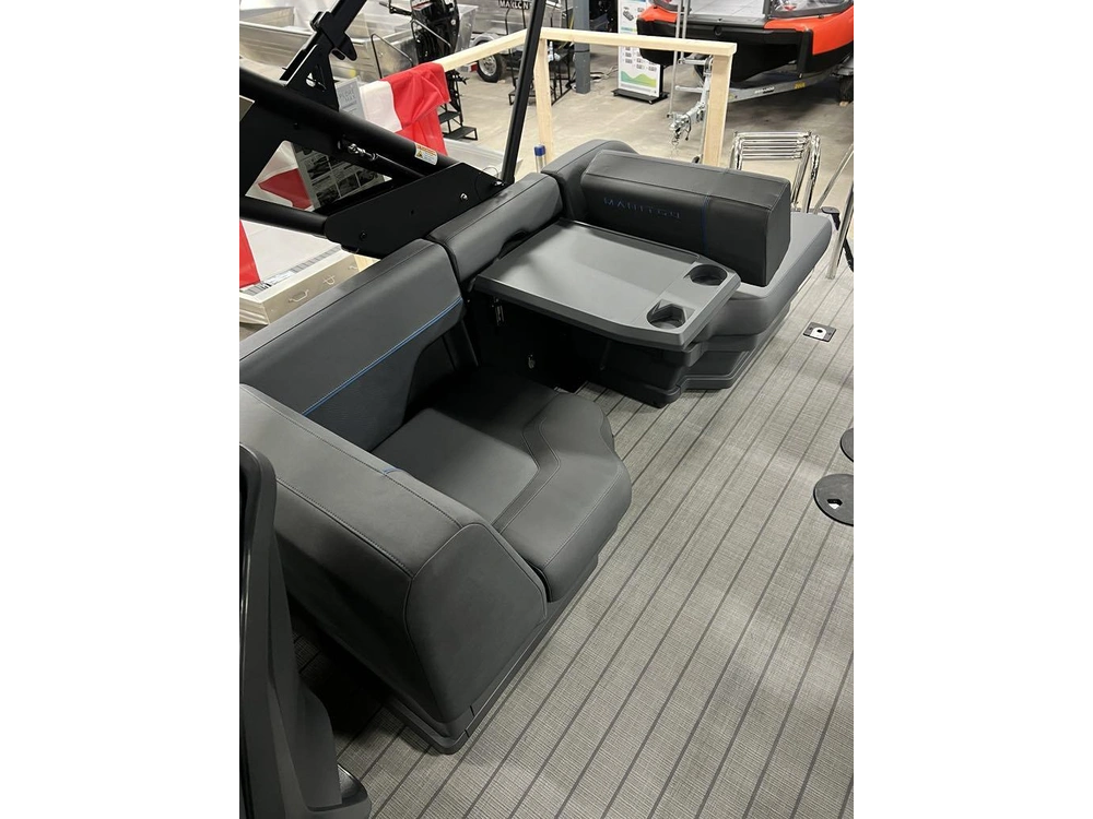 2025 Manitou Explore 22 Navigator W/ Trifold Bench + 250xl Merc & Trailer