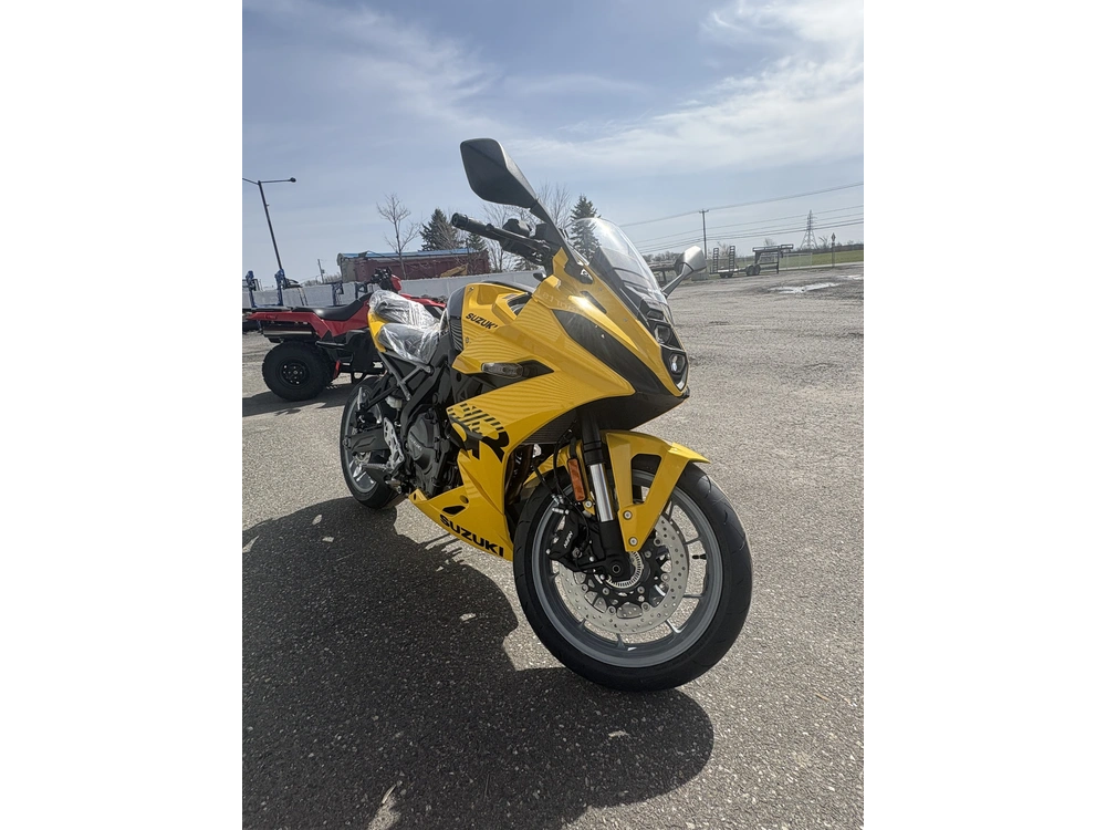 Suzuki Gsx-8r 2025 alt