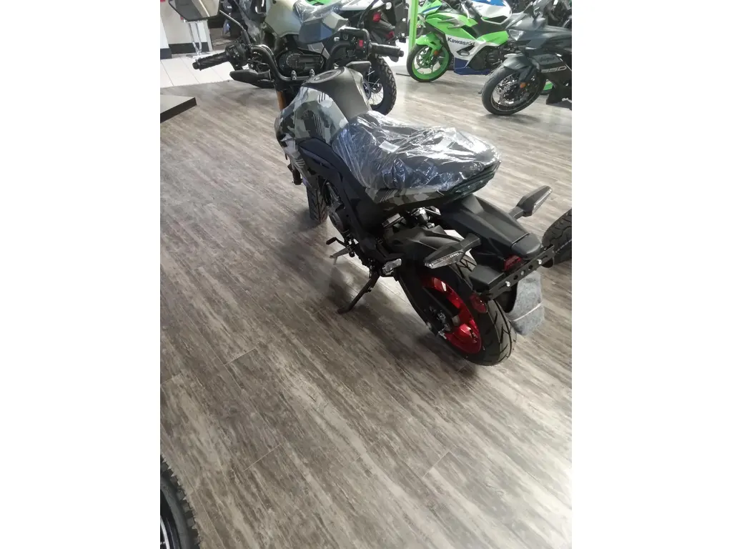 New 2025 Kawasaki Z125 Pro in Miramichi - Les Frères G & G