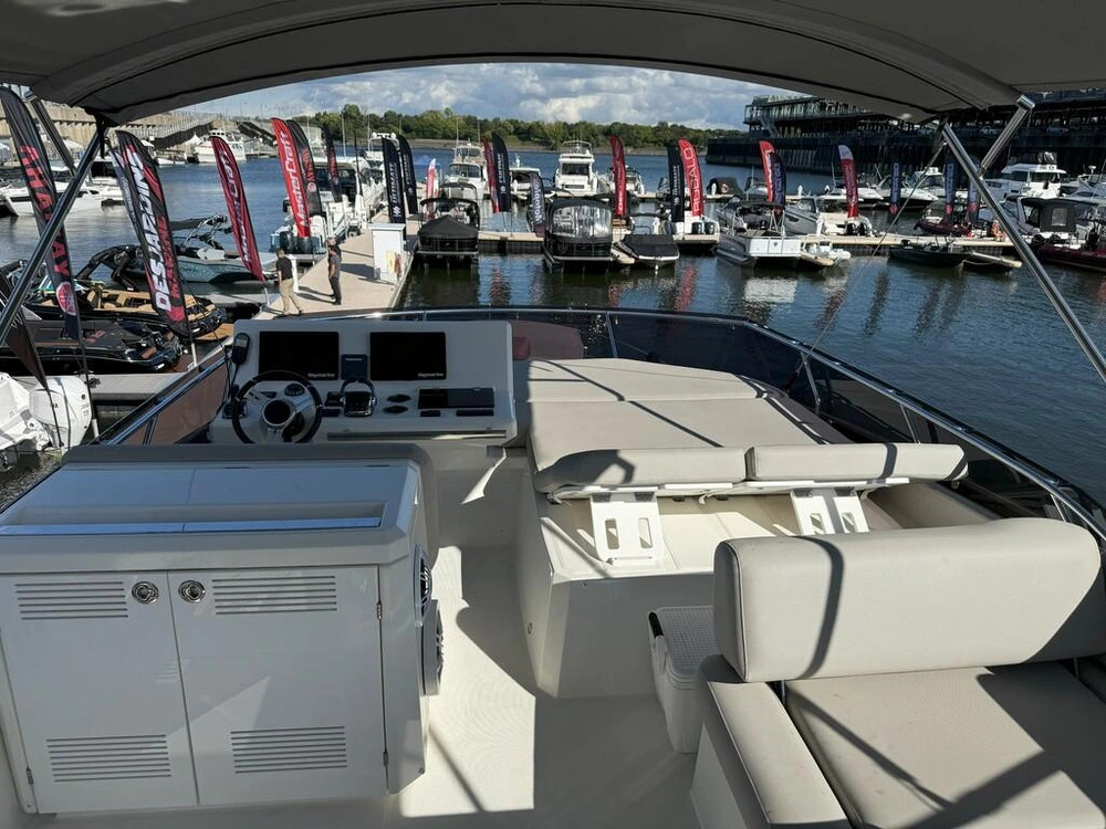 Prestige Yachts 520 Fly 2020 alt