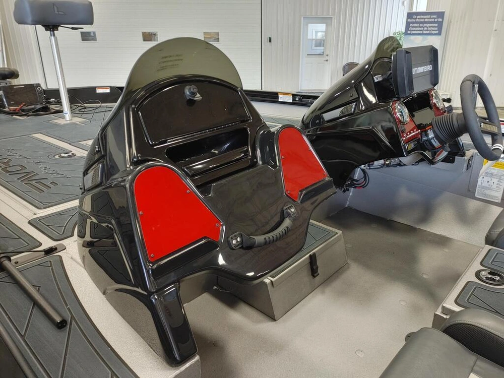 2022 Lowe Boats St-198 Favorite alt