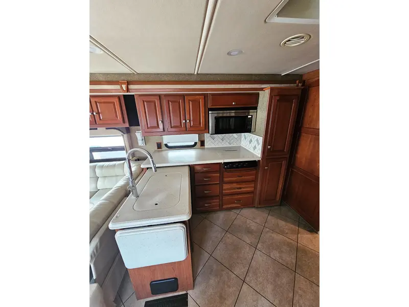 2014 WINNEBAGO ITASCA SUNCRUISER 38Q