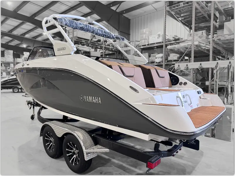 2025 Yamaha 222SD 3.99% FINANCING