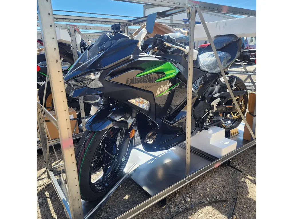 2025 Kawasaki Ninja 500 