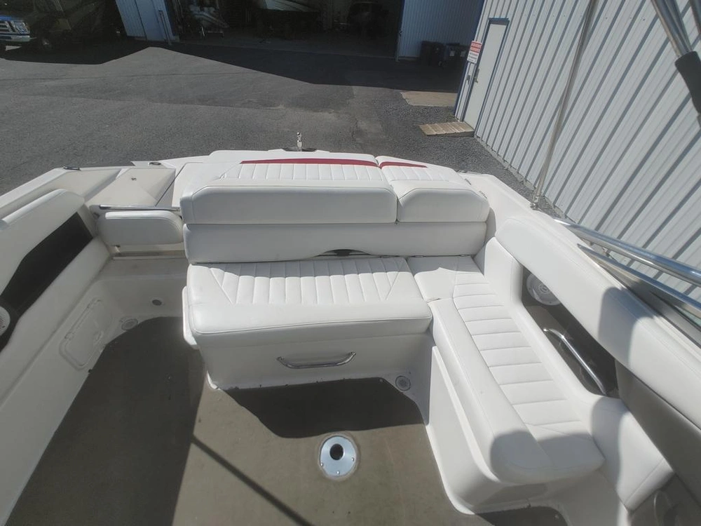 Regal 2200 Bowrider 2005 alt