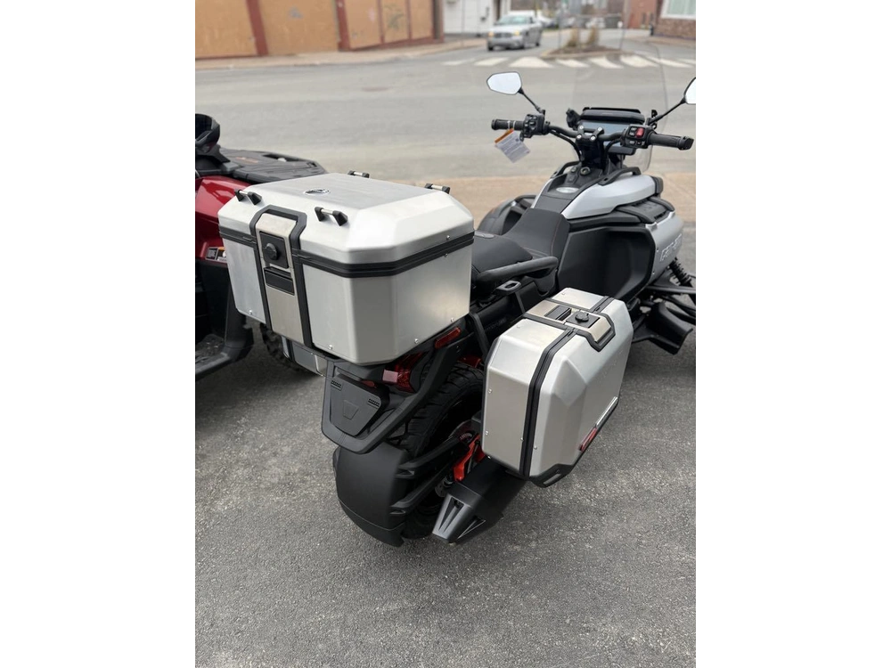 2025 Can-am Canyon Xt