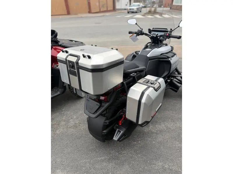 2025 Can-Am Canyon XT