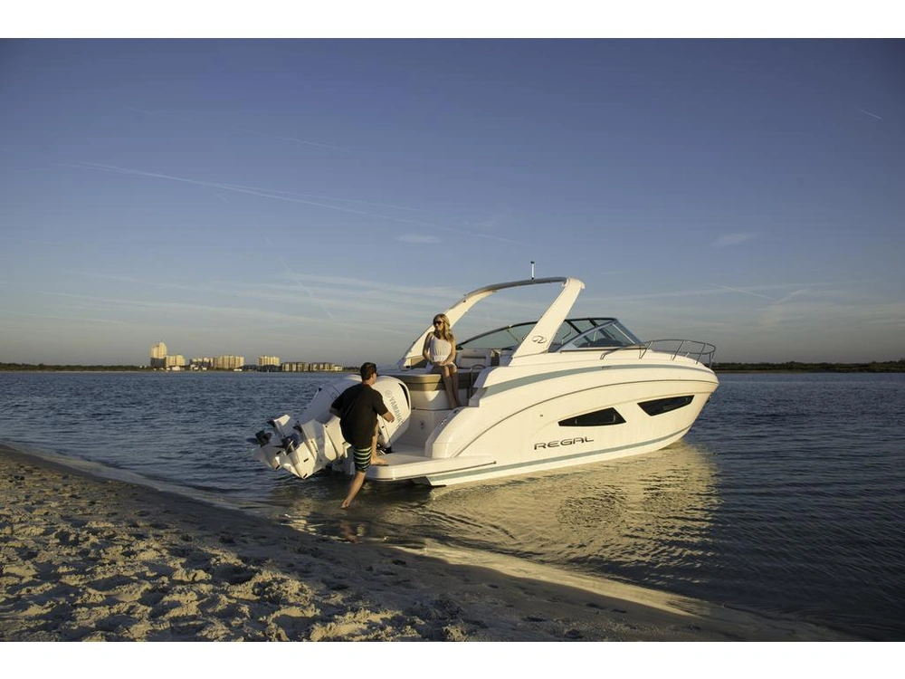 Regal 33xo 2026 alt
