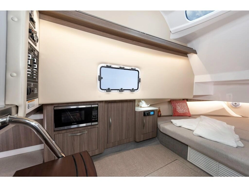 Regal Sav 33 2026 alt