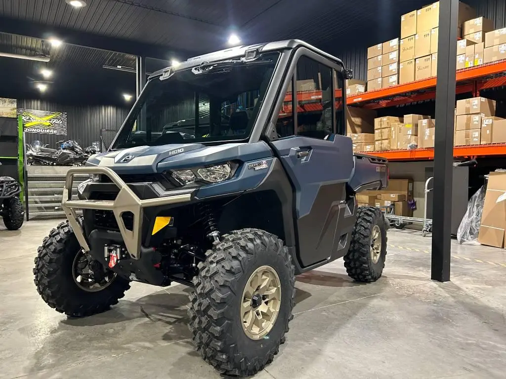 Can-Am Defender LIMITED CAB HD10 2025