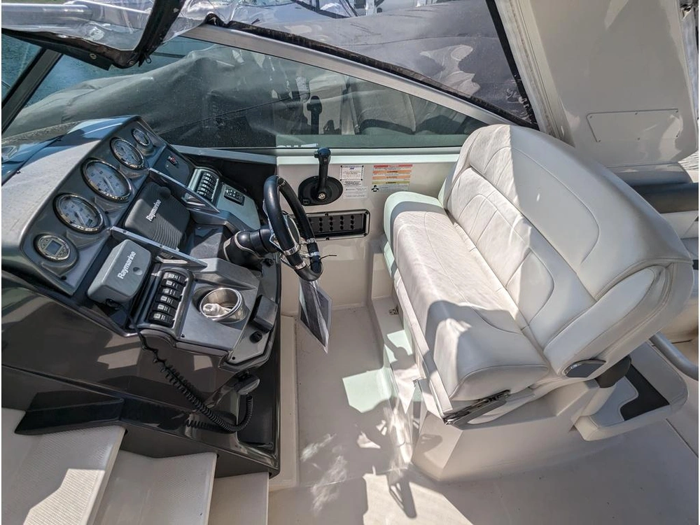 Monterey Boats 260 Scr 2013 alt